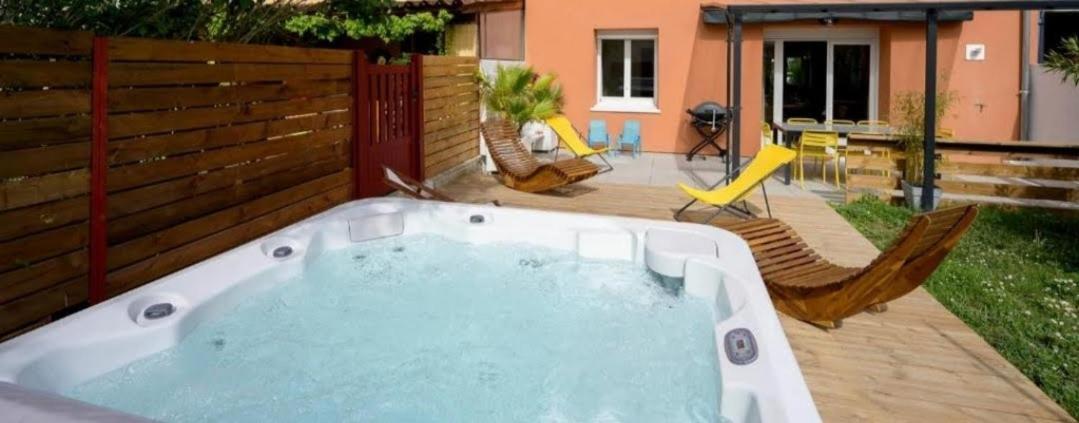 Chez Odette - Spa, Plancha, Parking Albi Bagian luar foto